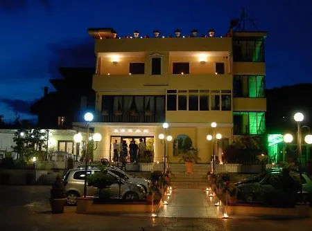 酒店 Ristorante La Ripa 菲乌吉