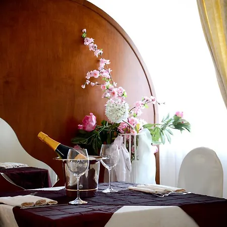 酒店 Ristorante La Ripa 3*